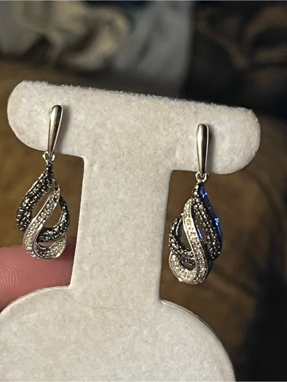 L82: Sterling Silver 925 JWBR stamped white & black Diamond dangle earrings
